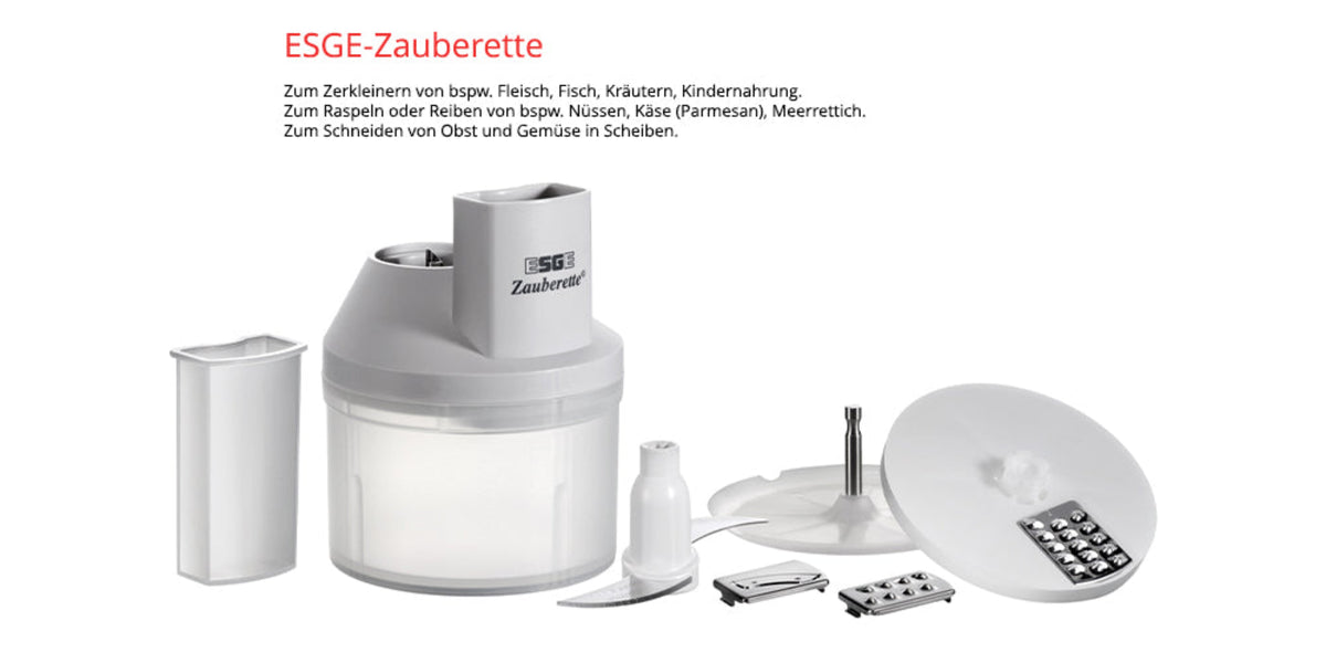 Der Unold ESGE-Zauberstab® M 200 Superbox ist ein weißes Küchengerät mit Aufsätzen zum Schneiden, Reiben und Raspeln. Das Set umfasst das Hauptgerät, Klingen und einen Aufbewahrungsbehälter, alles auf weißem Hintergrund.
