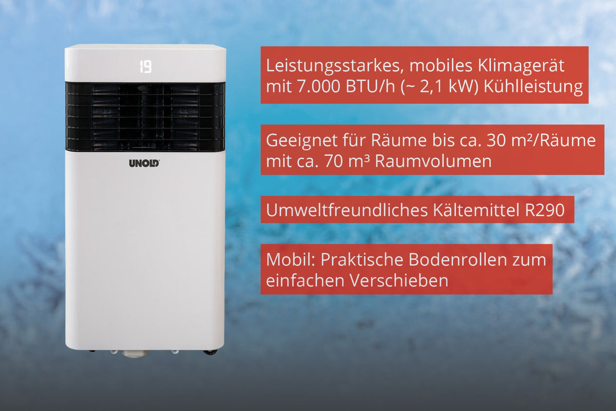 Das Unold Mobiles Klimagerät ARCTIC 7k mit Display, Lüftungsschlitzen, 7.000 BTU/h Leistung, für Räume bis ca. 30 m², umweltfreundliches Kältemittel R290 und Bodenrollen steht vor blauem Hintergrund.